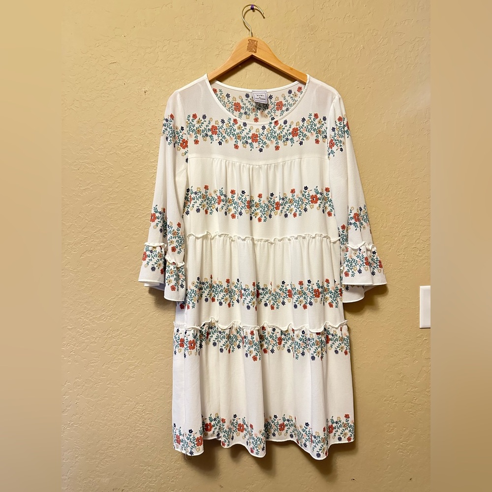 Vivi By Violet Weekend Bell Sleeve Floral Ruffle White Boho Dress women's Sz XL
